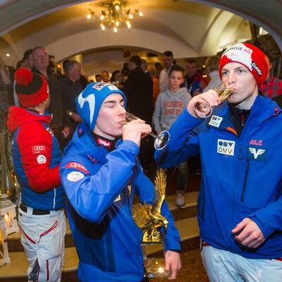 So jubelt Stefan Kraft über Tournee-Sieg