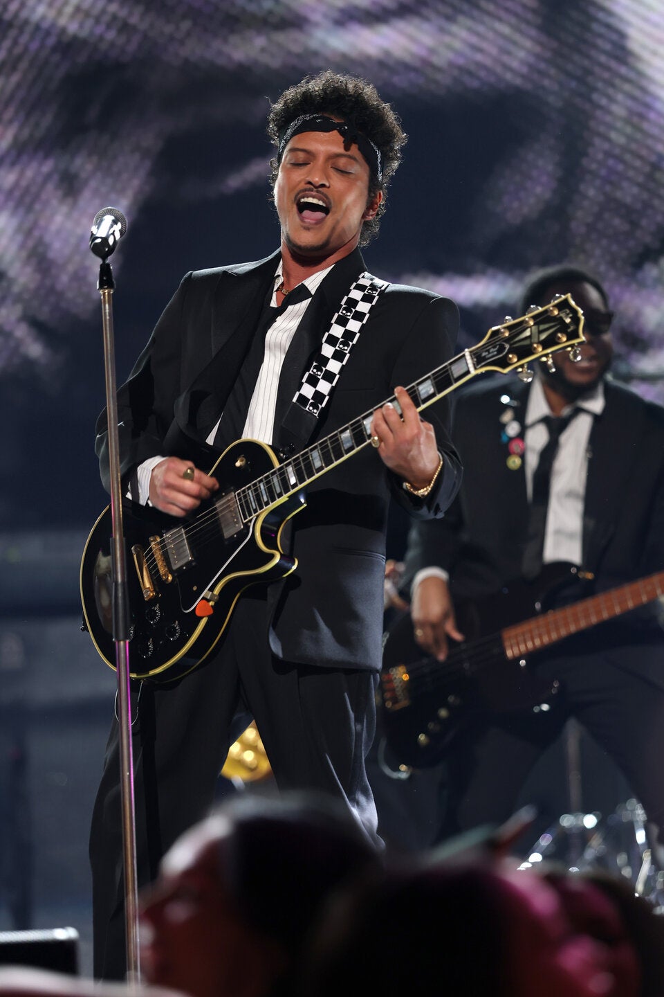 Bruno Mars liefert 1. Pflicht-CD des Jahres und bricht alle Rekorde