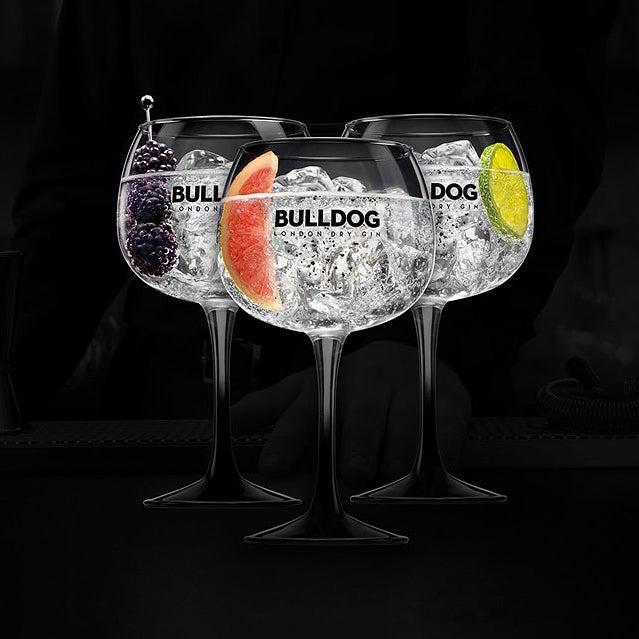 Bulldog Gin Tonic mit Brombeeren, Grapefruit und Limette
