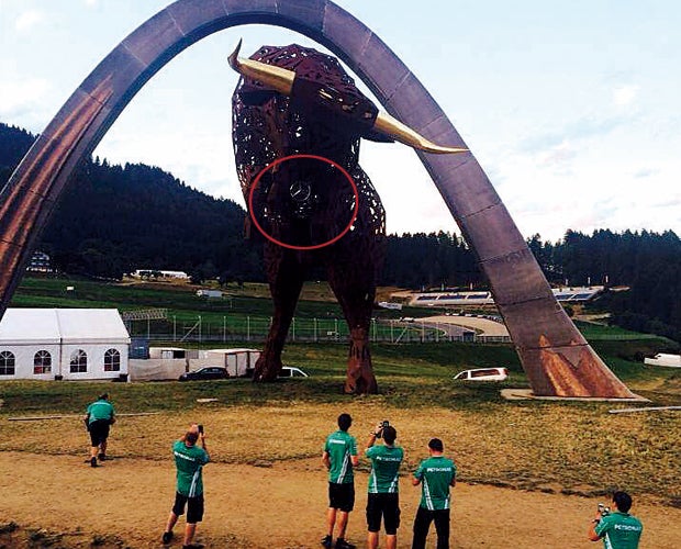 Mercedes: Spott für Red Bull