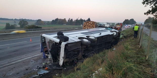 20 Verletzte bei Bus-Unfall: A1 bleibt stundenlang gesperrt