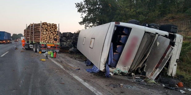 Bus-Crash und Lkw-Brand legten A1 lahm