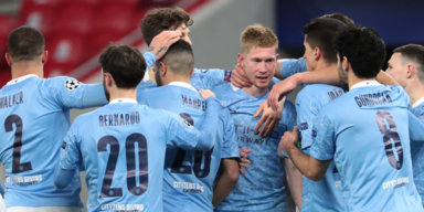 ManCity steigt ohne Probleme auf