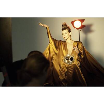 Campari-Kalender 2012 mit Milla Jovovich