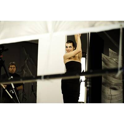 Campari-Kalender 2012 mit Milla Jovovich