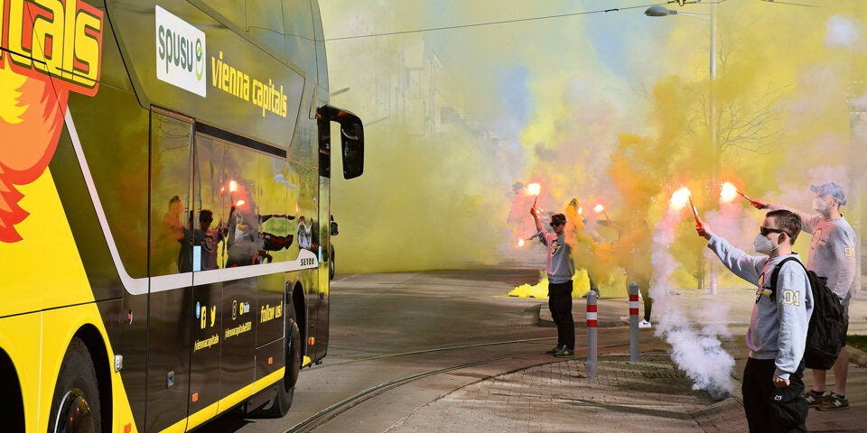 Capitals legen im Halbfinale los