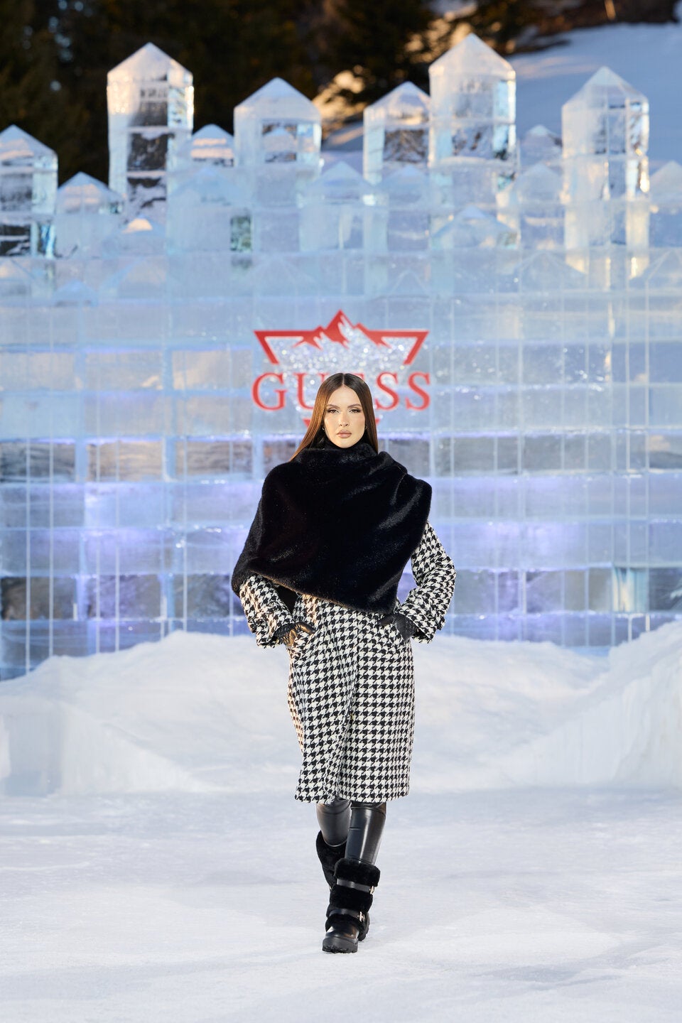 Die Fall/Winter 26/27 Ski Capsule-Kollektion von Guess.