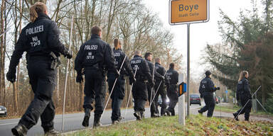 18-Jährige lief in Handfesseln auf Straße