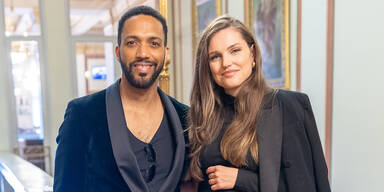Frederika Kurtulikova ist in der 35. Schwangerschaftswoche und strahlt mit C&eacute;sar Sampson um die Wette
