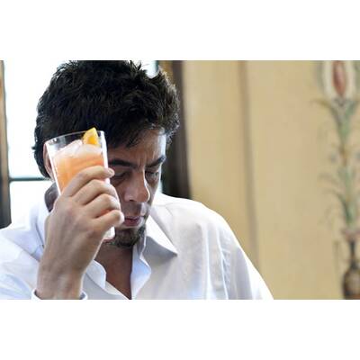 Making-of: Benicio Del Toro ist der Campari-Mann