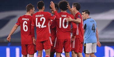 Die Bayern-Elf gratuliert Musiala: Der j&uuml;ngste CL-Torsch&uuml;tze der M&uuml;nchner Club-Geschichte.&nbsp;