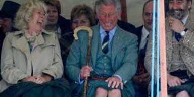 Charles, Camilla & der Kilt KON