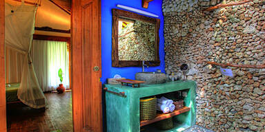 Bali: Surfen und Luxus-Wellness