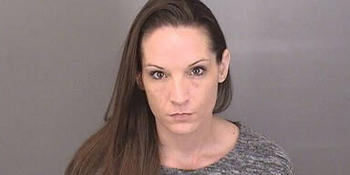 Mutter hat Sex mit Freunden ihrer Tochter (11) - Hammerstrafe