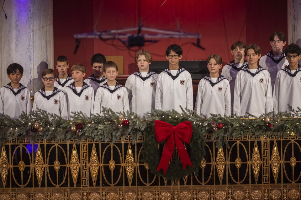 Hörbiger und Sängerknaben als Hits von 