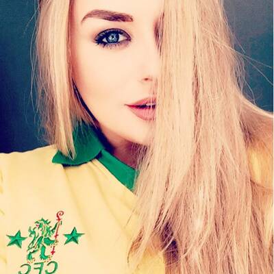 So heiß ist Amy Christophers