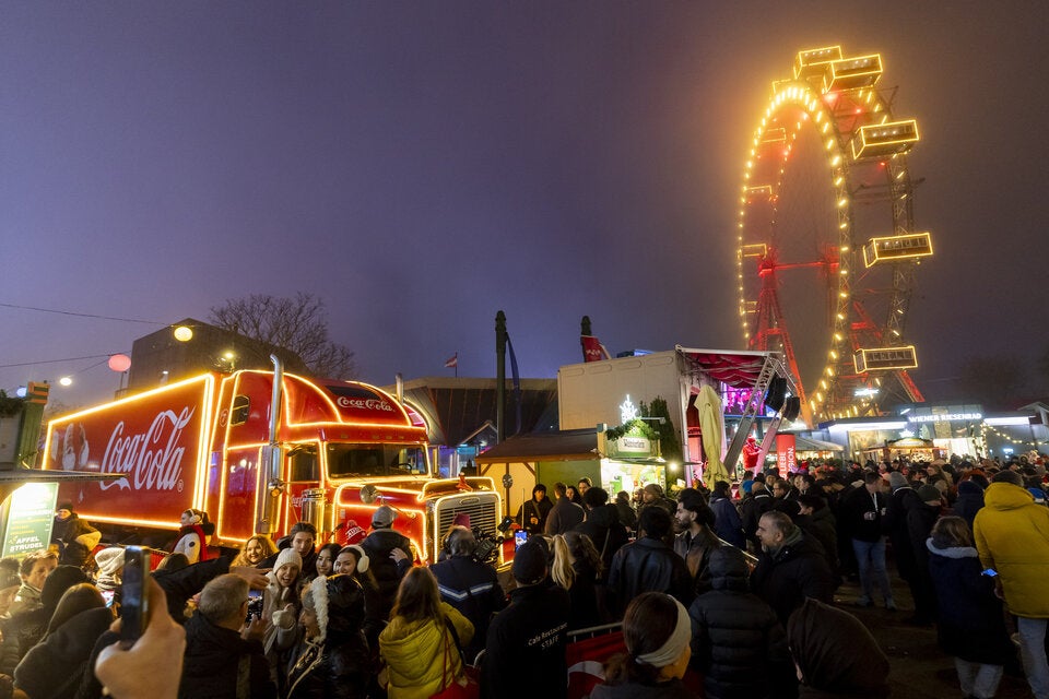 Coca-Cola Weihnachtstruck am Riesenradplatz 