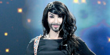 Conchita Wurst singt "Unbreakable"