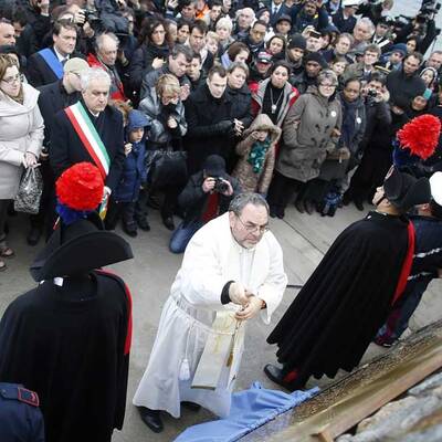 Tränen zum Gedenken an Costa Concordia