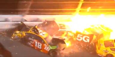 Massenchrash und Regenunterbrechung überschatten das Daytona 500