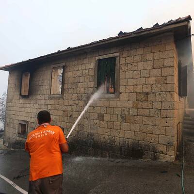 Brände bedrohen Split