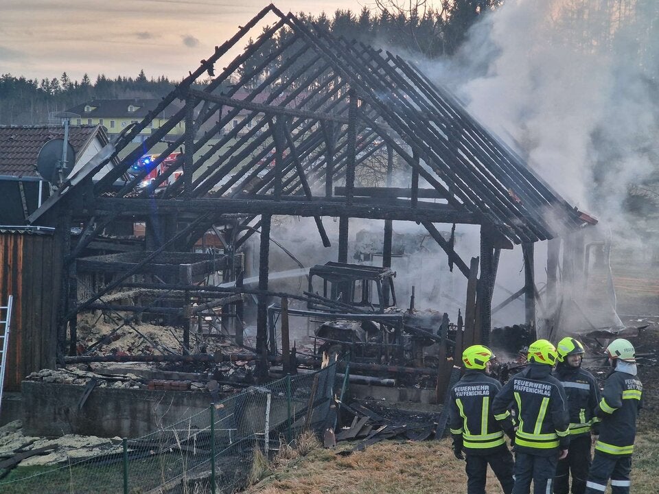 Großbrand eines Schuppens in Eisenreichs