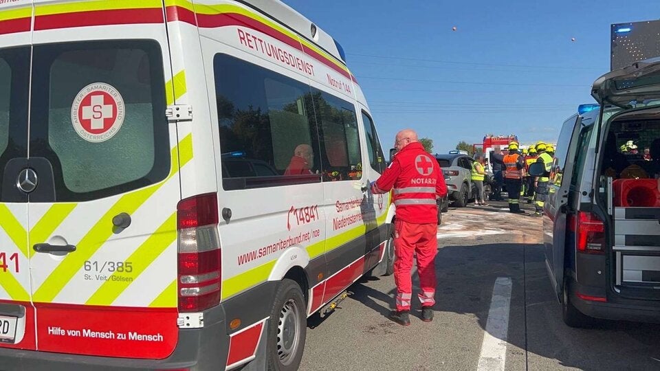 Serienunfall auf der A1 fordert 4 Verletzte