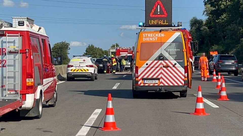 Serienunfall auf der A1 fordert 4 Verletzte