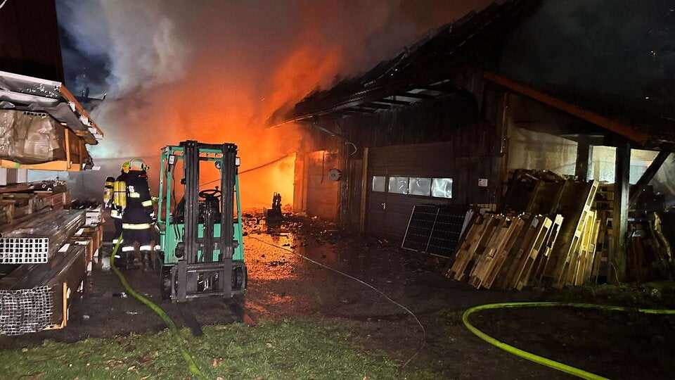 Großbrand in Michelbach hält mehrere Feuerwehren in Atem