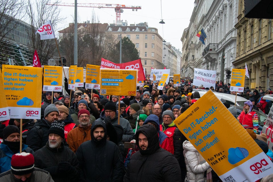 Tausende Beschäftigte demonstrierten für fairen Gehaltsabschluss