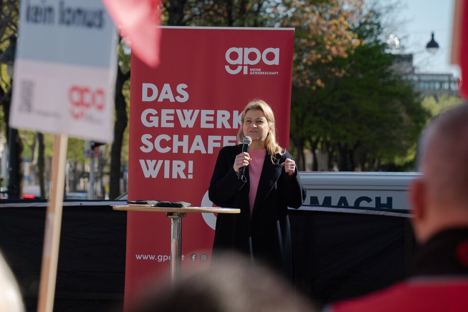Die Vorsitzende der Gewerkschaft GPA Barbara Teiber