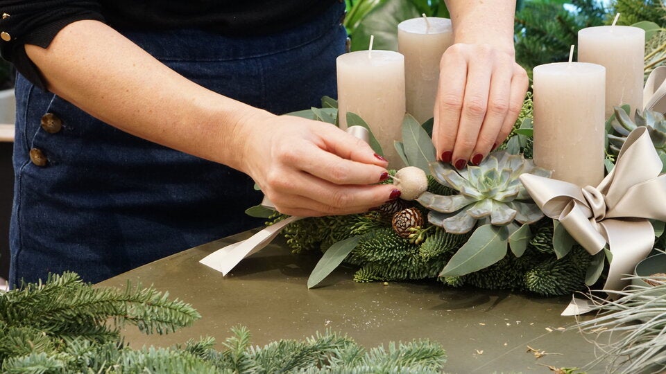 Schritt für Schritt Anleitung: So gelingt der perfekte Adventkranz