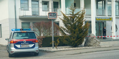 Alarmfahndung nach Bank&uuml;berfall im Innviertel
