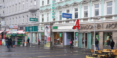 Bettler sticht Passantin nieder