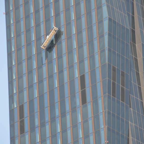 Er zitterte in 144 Meter Höhe um sein Leben