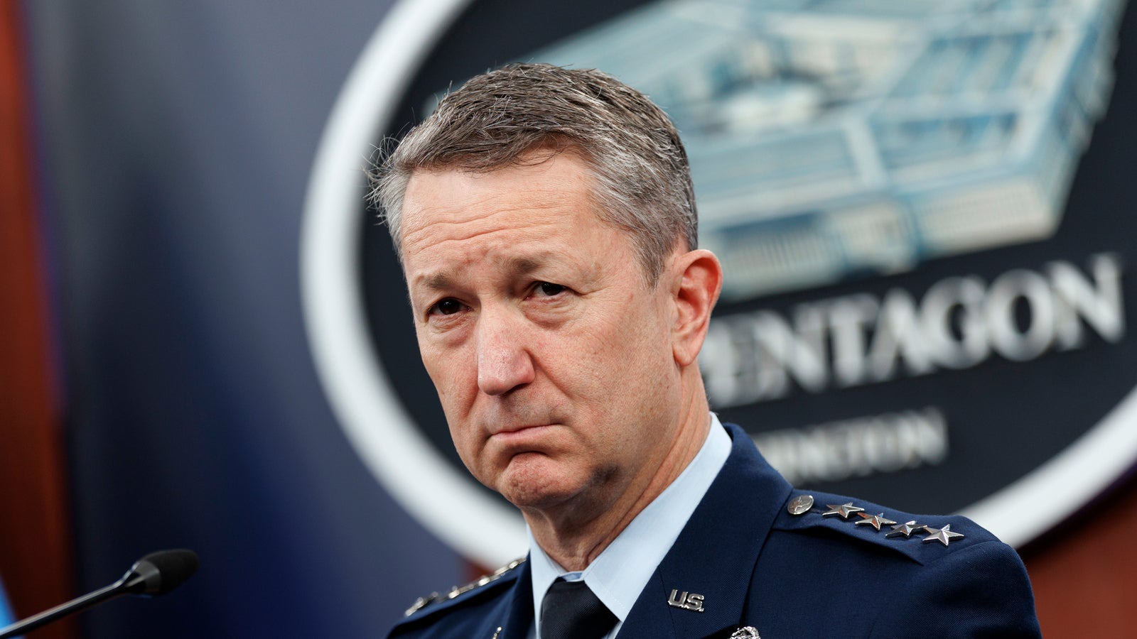 US-Militär kündigt Ausweitung der Angriffe an Kép