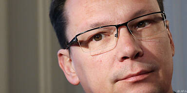 Darabos &uuml;berpr&uuml;ft das Geheimkonto