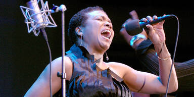 Dee Dee Bridgewater