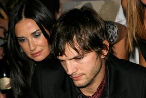 Demi Moore & Ashton Kutcher 446*300