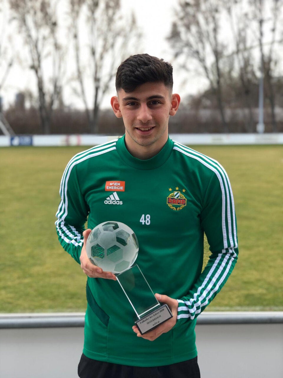 ÖSTERREICH ehrt Rapid-Star Yusuf Demir