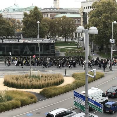 Demo gegen FPÖ-Burschenschafter im Parlament
