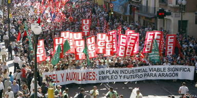 Streit um Opel: Tausende demonstrieren in Spanien