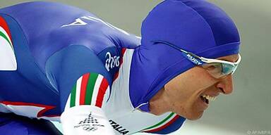 Der Anzug von Enrico Fabris wird ausgestellt