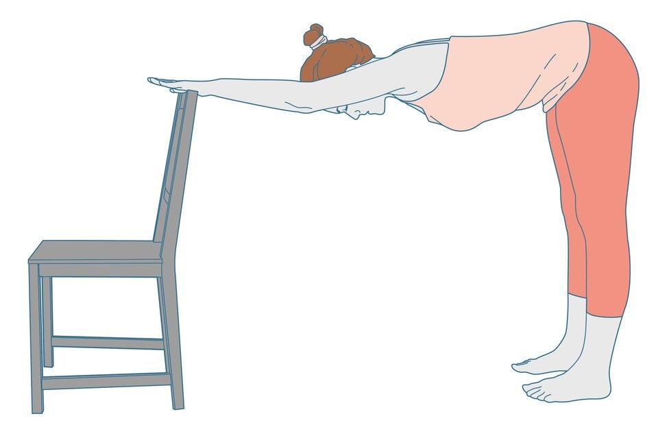 Stress abbauen im Sitzen? Diese Stuhl-Yoga-Übungen helfen sofort