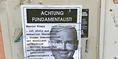 Plakat-Hetze gegen Promi-Arzt rund um Ordination