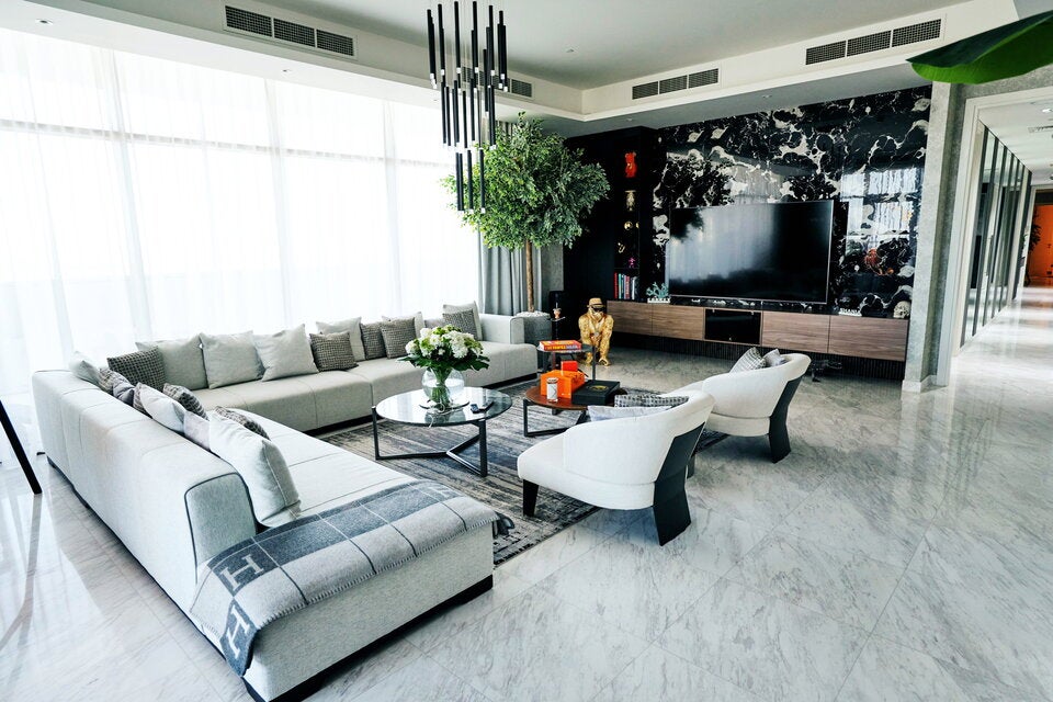 „Rooobert!“ Der Ruf von Carmen Geiss nach ihrem Ehemann und ihre Diskussionen machten „Die Geissens“ zu Reality-TV-Stars.   