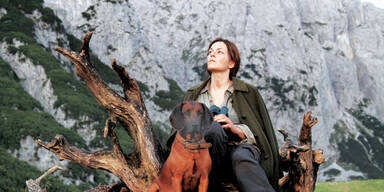 Frau (Martina Gedeck) und Hund Luchs