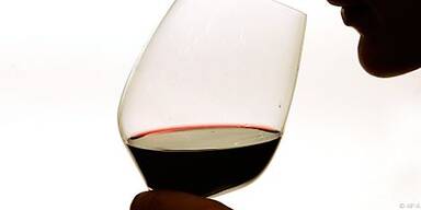 Die Gast widmet sich den edlen Tropfen