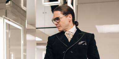 Daniel Br&uuml;hl als Karl Lagerfeld