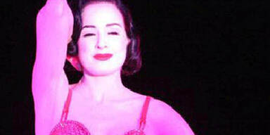 Dita tanzt beim Song Contest